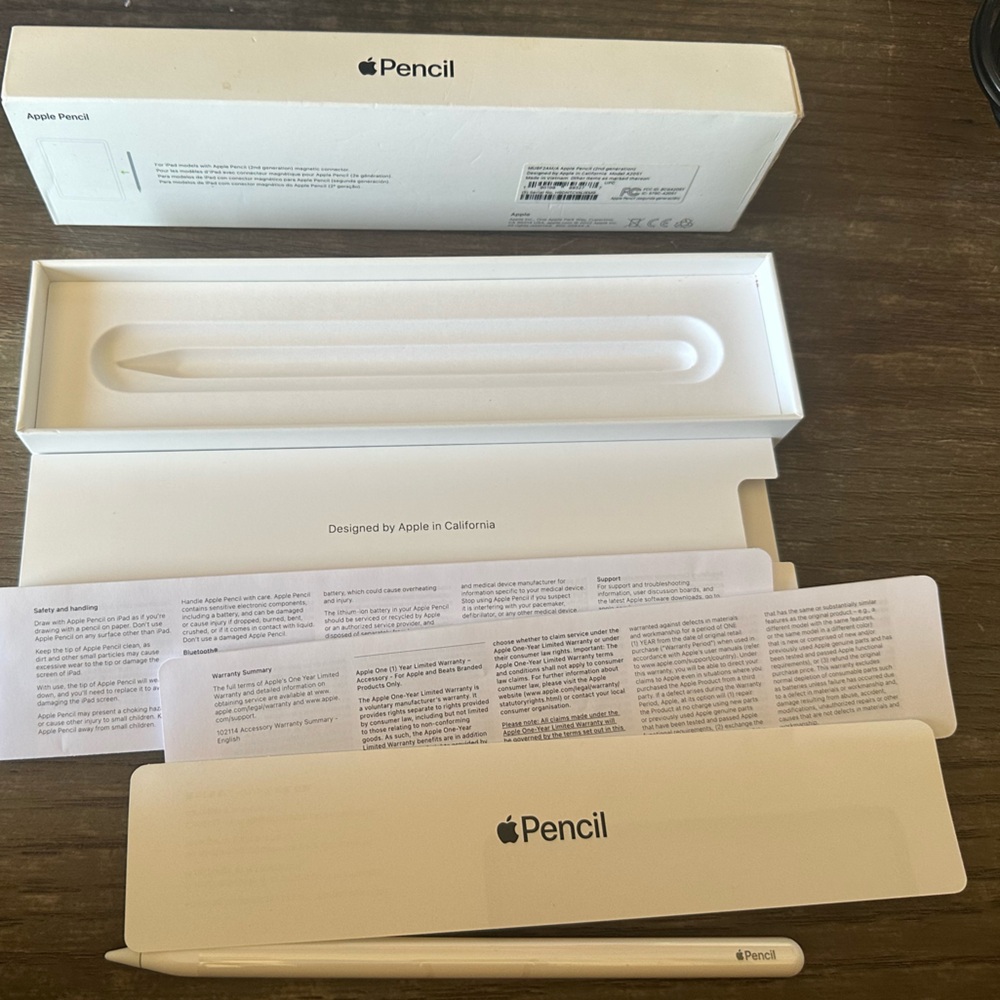 Apple Pencil - Sleek White Design - Picture 5 of 6